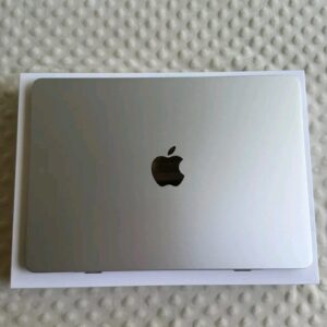 MacBook Air M2 /8GB RAM/256GB SSD/13.6"/Silver