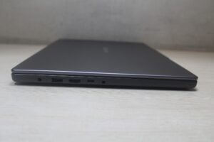 Lenovo IdeaPad Slim 3-151RU8 core i3-1315U 8GB RAM 256GB SSD Dos 15.6" Arctic Gray
