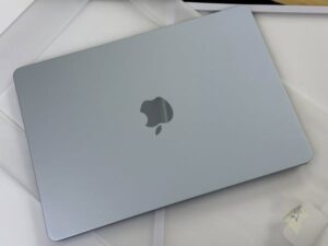 MacBook Air M4/16GB RAM/256GB SSD/13.6"/Silver