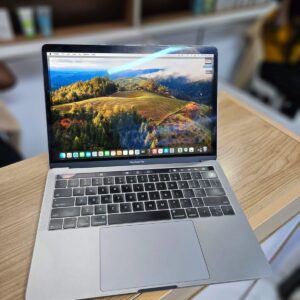 MacBook Pro 13 2018 i7 | 16GB | 256GB | Touch Bar